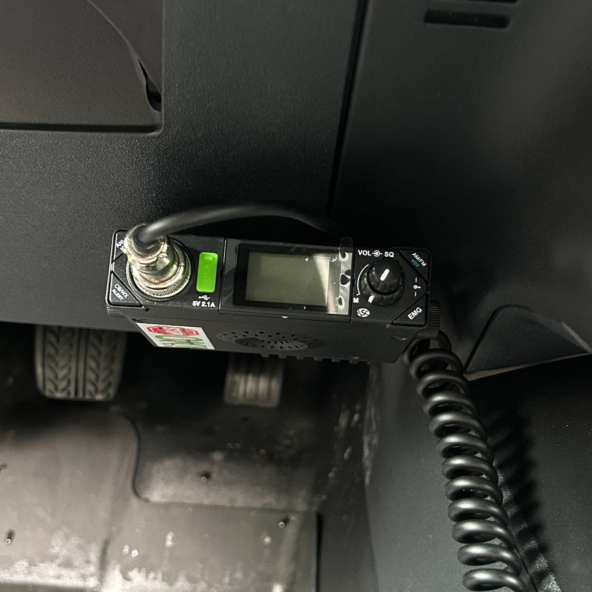 President Bill Under Dashboard | Right Channel Radios